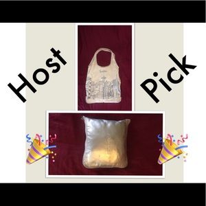 🎉HOST PICK NORDSTROM brand travel purse zips up